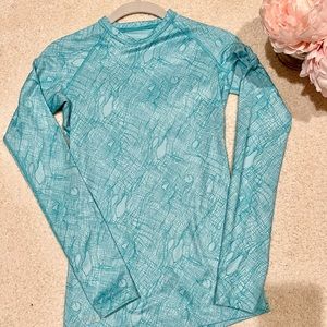 Womens Nike ThermaFit Long sleeve size Xs